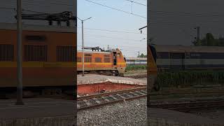 Wap4 Kavi Guru Express Furious Moving Belur Station shorts viral [upl. by Phemia790]