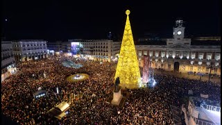 La Puerta del Sol vacía en Nochevieja [upl. by Derag]