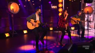 Sara Evans sings quotSlow Me Downquot acoustic 31214 [upl. by Vinny]