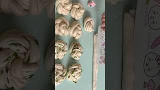 葱油花样花卷的做法 摘要版 Steamed scallion rolls shorts 正版看链接Full version see link [upl. by Odnamla]