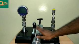 How to use Dead Weight Tester or Pressure Comparator CPP1200  Instrument Guru [upl. by Arraic]