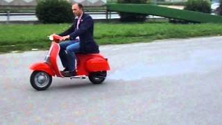 Vespa 50 special rossa [upl. by Skye]