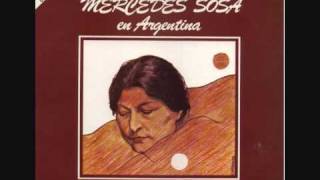 Mercedes Sosa  Los mareados con Rodolfo Mederos [upl. by Afrikah708]