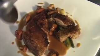 Recette de Pintade fermière dAuvergne cuisinée en cocotte [upl. by Znerol405]