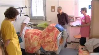 Reportage dans le service des soins palliatifs du CHU de Poitiers [upl. by Enelloc]