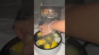 Boiling Seafood in Dorm Room Cooking [upl. by Bast]