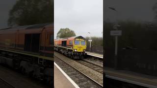 Train at Alfreton 81124 ORANGE SHED 66623 DoncasterToton [upl. by Adelice]