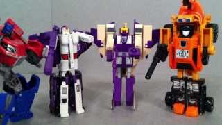 Blitzwing  1984 G1 Transformer Review [upl. by Nickey]