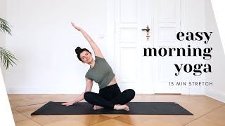 Yoga Morgenroutine für Anfänger  15 Minuten Easy Morning Stretch [upl. by Allmon]