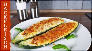 Gefüllte Zucchini mit Hackfleisch  mit Käse überbacken [upl. by Enilesoj]