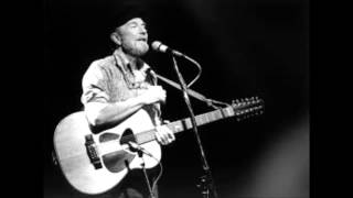 Pete Seeger How Can I Keep from Singing  Live 1982 [upl. by Lumbye303]