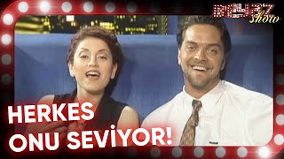 Aşkın Nur Yengi Hayranlarıyla Konuştu  Beyaz Show [upl. by Nrev783]