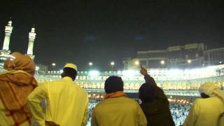 White Birds Flying Above Kaabah While Heavy Rain 2011 [upl. by Mandal632]