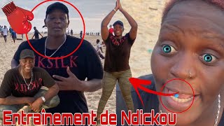 Lincroyable Seance dentraînement de Ndickou Tarkida à la plage  pour son combat avec Fatou Mbaye [upl. by Noelyn]