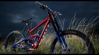 DREAM BUILD MTB  Scott Gambler DH  Adam Braytons World champs SPECIAL [upl. by Reklaw170]