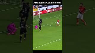 Gol atamayan Arkadaşına çok Sinirlendi 🤨 futbol mizah [upl. by Hodgkinson]