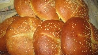 How to make Moroccan bread by Moroccan Delightطريقة عمل خبز المناسبات المغربيle pain marocain [upl. by Yeslek]