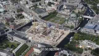 Umgestaltung des Schlossplatz durch die Baustelle zum Neubau des Humboldt  Forums in Berlin  Mitte [upl. by Ran195]