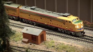 City of Portland Streamliner at Colorado Model Railroad Museum UP Days 2017 [upl. by Harrington]