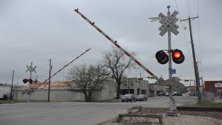 Safetran Type 1  Railroad Crossing  Main St Copperas Cove TX [upl. by Nnylyram]