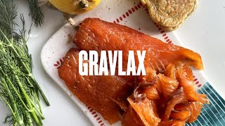 GRAVLAX DE SAUMON MAISON au gin 🐟🎅🏻 amp RECETTE DE BLINIS au sarrasin 🥯 [upl. by Gianni]