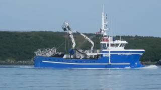 DUAL VENTURE leaving Yarmouth harbour [upl. by Aileduab]