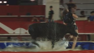 EstivAlès 2016  Toro piscine du 4 juillet 2016 [upl. by Alegnave]