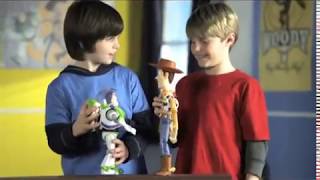 Toy Plus  Toy Story Buzz y Woody amigos Interactivos [upl. by Nemzaj]