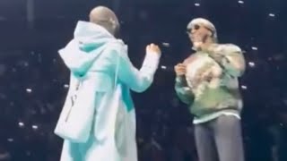 Davido brings out kizz Daniel in 02 arena London show As they perform twe twe [upl. by Kato691]