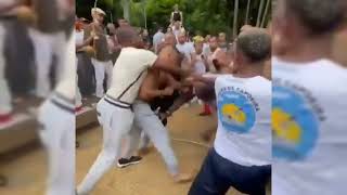 Mestre Sabará encarando outros capoeiristas vs encarando o Tito Santos [upl. by Anod]