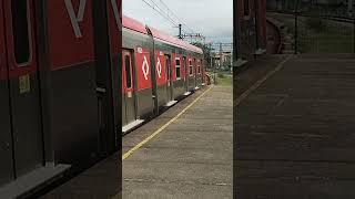 CPTM série 8500 H532 partindo da Estação Aracaré train ferrovias cptm railway [upl. by Wynne]