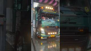 Vrachtwagen wassen in Utrecht 💪 truckwash trucker truck trucking truckdriver [upl. by Roon]