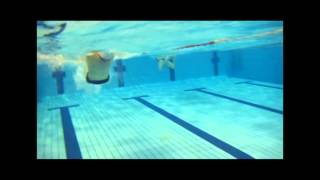 Natation éducatif  Papillon avec flotteurs dans les mains [upl. by Ralf]