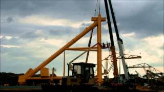 Erection of a Fulghum Industries 170 45Ton Log Crane [upl. by Adialeda110]