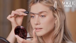 Comment calquer le makeup naturel dune Parisienne en 10 minutes chrono   Vogue Paris [upl. by Sirromed]