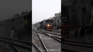 High Speed Train Tezgam Express With GEU 40 9031 train railway trainvideo railways rail [upl. by Els]