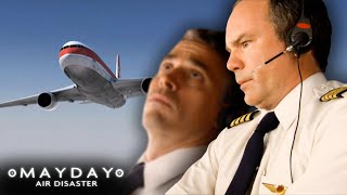 The Dramatic Emergency Landing of Air Canada Flight 143  Mayday Air Disaster [upl. by Pickard]