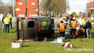 2 Lichtgewonden bij ongeval op A12 Ede 30 04 2013 [upl. by Carey]