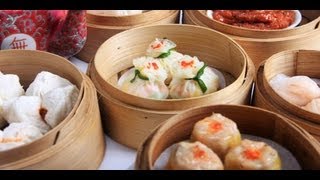 Notre chef Rosa se lance dans les dim sum et les plats fusion [upl. by Ellemrac804]