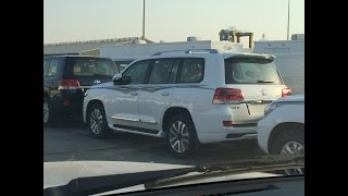 لاندكروزر 2016 شاهد وصول لاندكرزور 2016 لميناء قطر 2016VXSVXR Land Cruiser [upl. by Nipsirc]