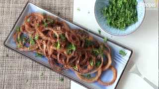 Rezept KnusprigScharf gebratene Zwiebelringe Onion Rings  Allrecipes Deutschland [upl. by Dnomaj512]