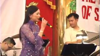 Chuyện hoa sim  Như Quỳnh Live 2003 [upl. by Ayotaj333]