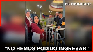 Testigos opositores denuncian impedimentos para acceder al ente electoral de Venezuela [upl. by Ainekahs817]