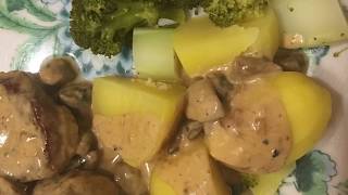 Scweinelendchen in Champignonrahmsauce mit Kartoffeln und Broccoli [upl. by Rodolphe]