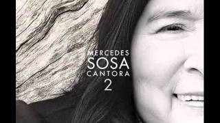 Mercedes Sosa quotCantora 2quot Canción para un niño en la calle con René Pérez Calle 13 [upl. by Ainad]