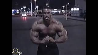 Kevin Levrone Meets Fans Before the 1999 Olympia [upl. by Rutledge]