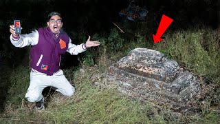 100 साल पुराना भूतिया कब्रिस्तान  Visiting 100 Year Old Haunted Graveyard [upl. by Franek409]