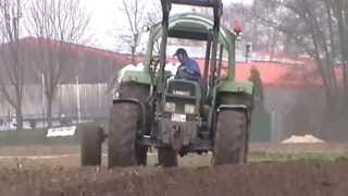 Fendt Favorit 614 S mit 6 Schar Aufsattelpflug [upl. by Assiruam]