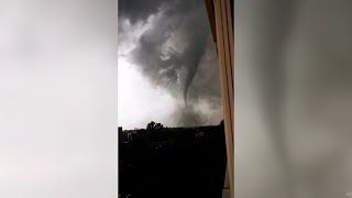 Tornado wütet in Tschechien Mindestens fünf Tote und 200 Verletzte [upl. by Orsay]