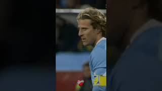 Jabulani vs Diego Forlan [upl. by Swartz291]